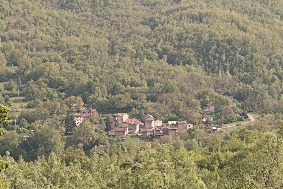 Albergo Diffuso Casa Delle Favole Ferriere Buitenkant foto